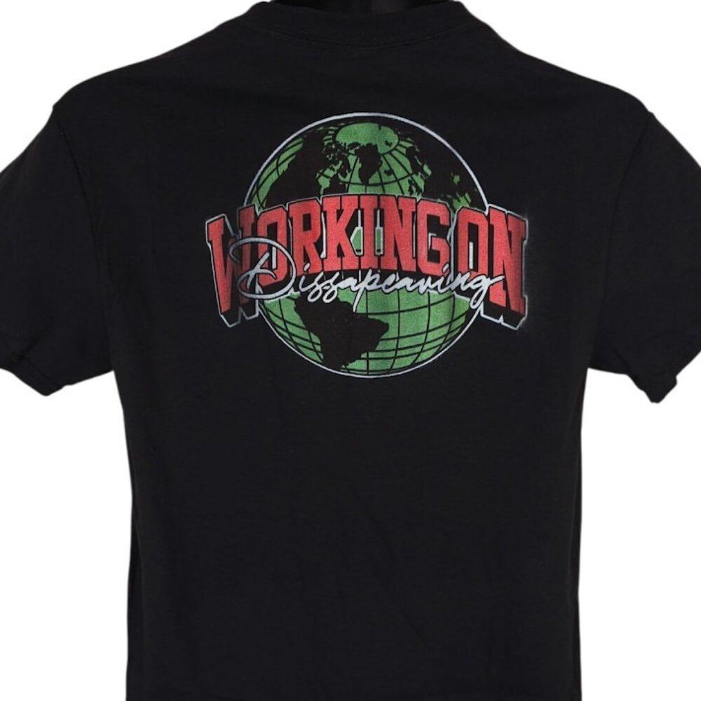 International Travel T Shirt Mens Size Small Black Working On Disappearing